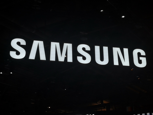 安卓機皇！三星Galaxy S24 Ultra真機首曝：鈦金屬中框 回歸直屏